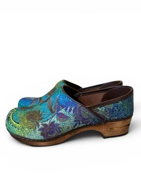 Sanita Pro Nuna Clogs Ethnic Print Multi Color